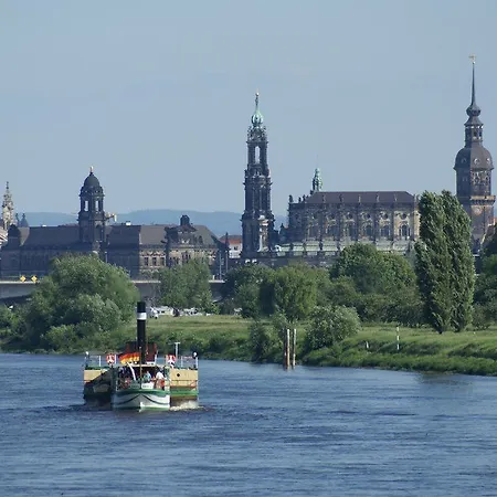 Taste Dresden-ehemals Residenz Alt דרזדן